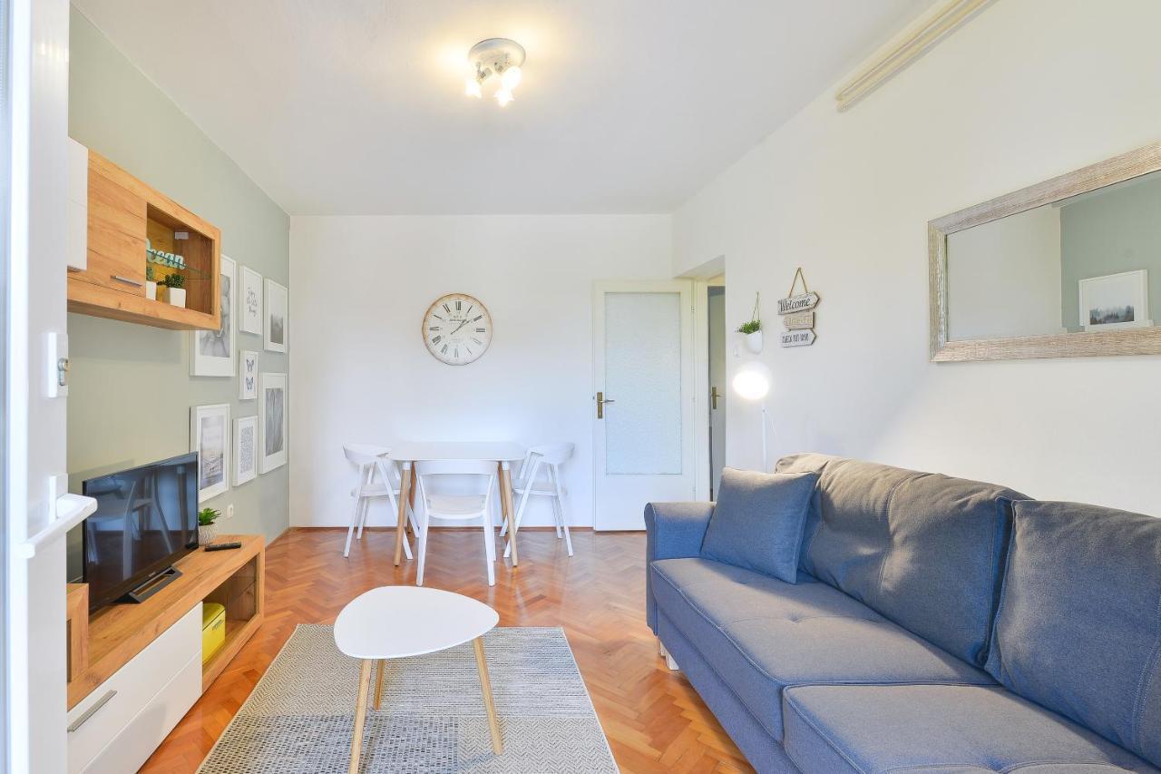 Laurel Apartment *